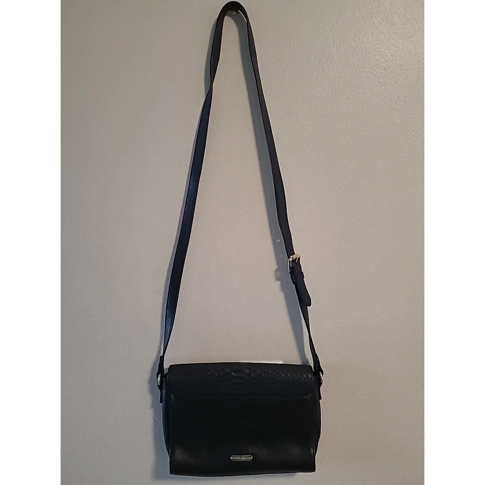 VINCE CAMUTO Black Cream Snake‎ Purse Handbag Fold Over With Strap